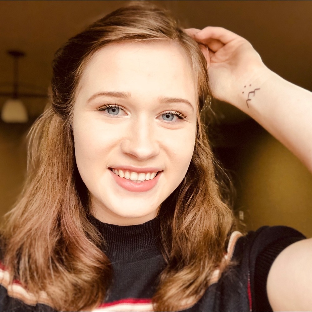 Meet your Posher, Kayla